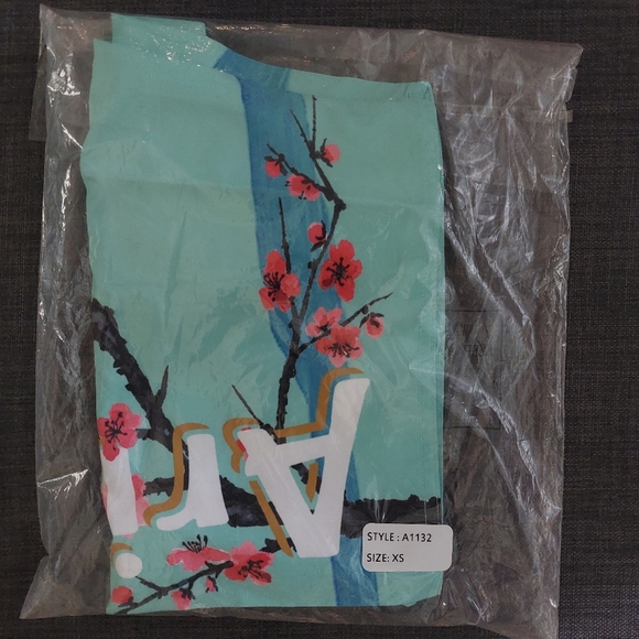 Arizona Green Tea Cherry Blossom Board Shorts - Picture 4 of 4